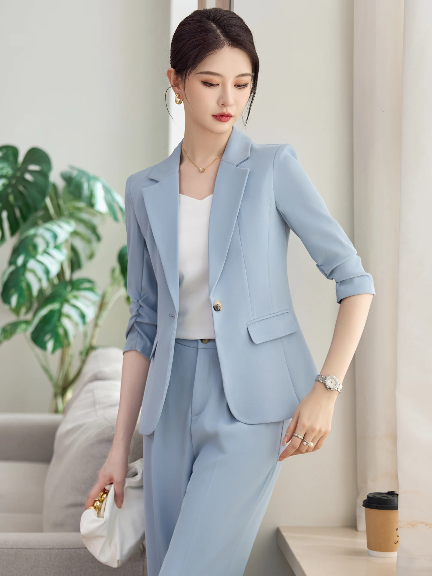 Light Blue Seven-Quarter Sleeve Suit Jacket Women's 2026 New Spring Commute Slimming Professional Workwear Ensemble