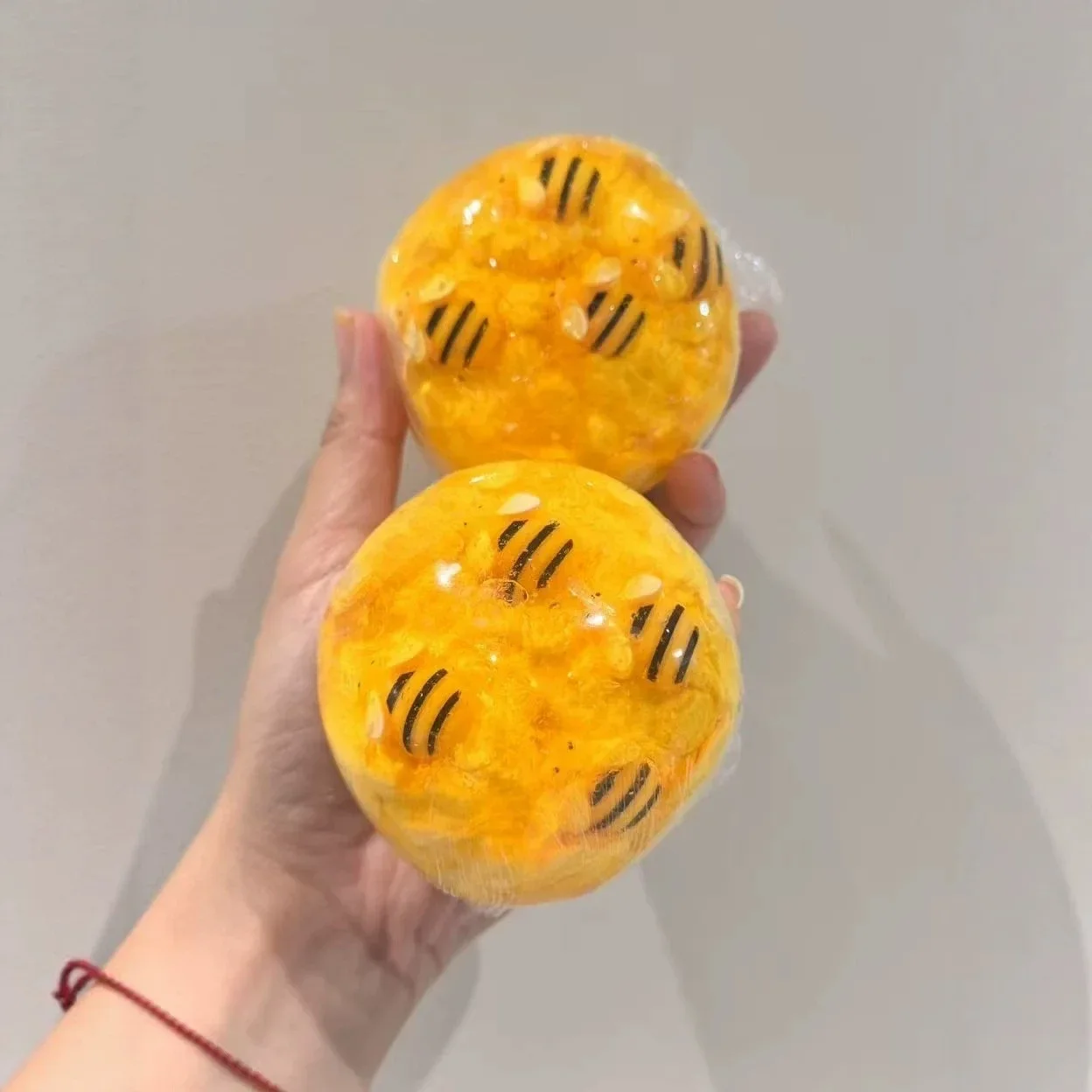 Knuspriger Honigtopf-Ball, Quetsch-Stressball, Fidget-Spielzeug, Knuspriger Quetschball, Runde Blöcke, ASMR Anti-Stress-Spielzeug für Erwachsene – Detail 4