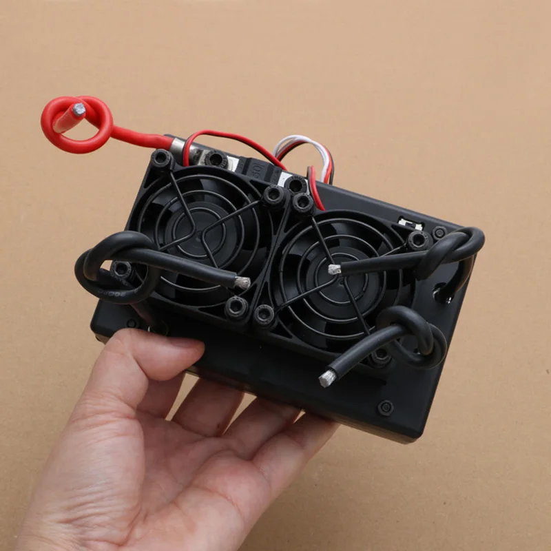 1 SZT. Dwukierunkowy regulator obrotów szczotkowy ESC 200A 12-33V do łodzi RC, moduł sterowania silnikiem 3S-7S