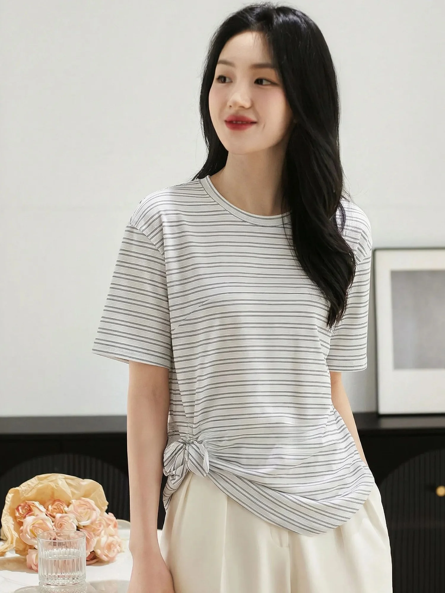 

Chivirin Pure Cotton Slim Fit Short Sleeve T-Shirt Women's Summer round Neck Stripe Pattern Versatile Slimming Top