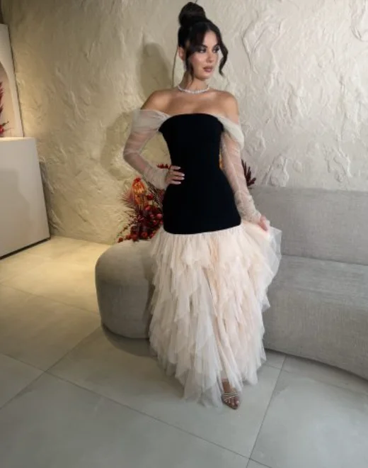 Vestidos de baile personalizados em cores contrastantes, mangas compridas, فساتudenkusو!! Vestido de festa à noite de tule com babados