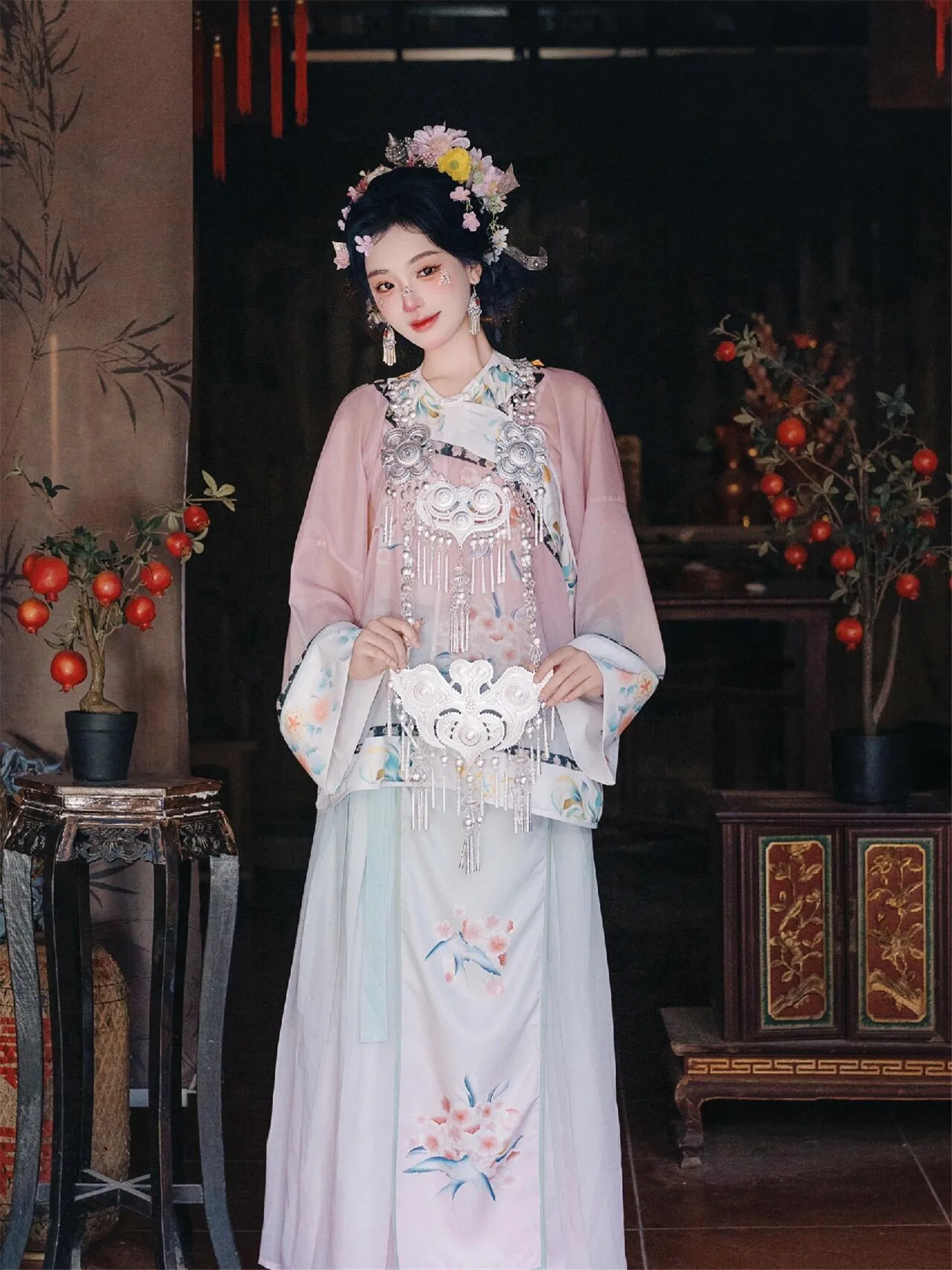 

New Sle Chinese National Faion Hanfu Women's Ancient Costume Photoaphy Studio Photoaphy Art Portrait Clothing