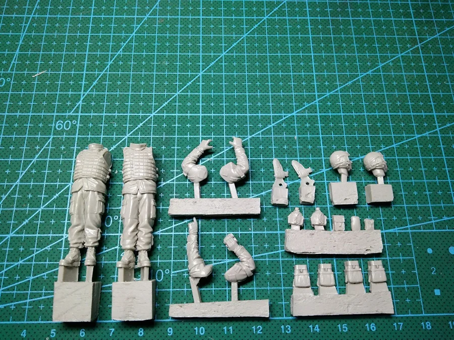 1/35  resin white model Armored Infantry Brigade Commander 2-man group needs to be hand-painted model