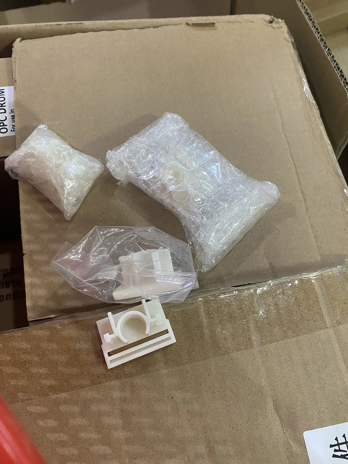 

5Pieces ZV 180 /CZ 180 Original New Stripper Pad Unit for Riso TR 1000 1510 1530 1550 CR 1600 1610 1630 1640 CV 1850 1860