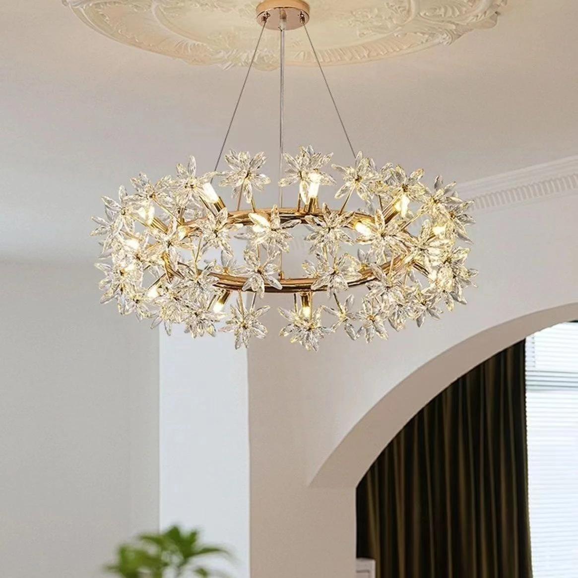

Скандинавский дизайнер, бестселлер, хрустальная люстра, подвесной светильник с лепестками, гостиная, столовая, люстра, спальня, лепестковая комната