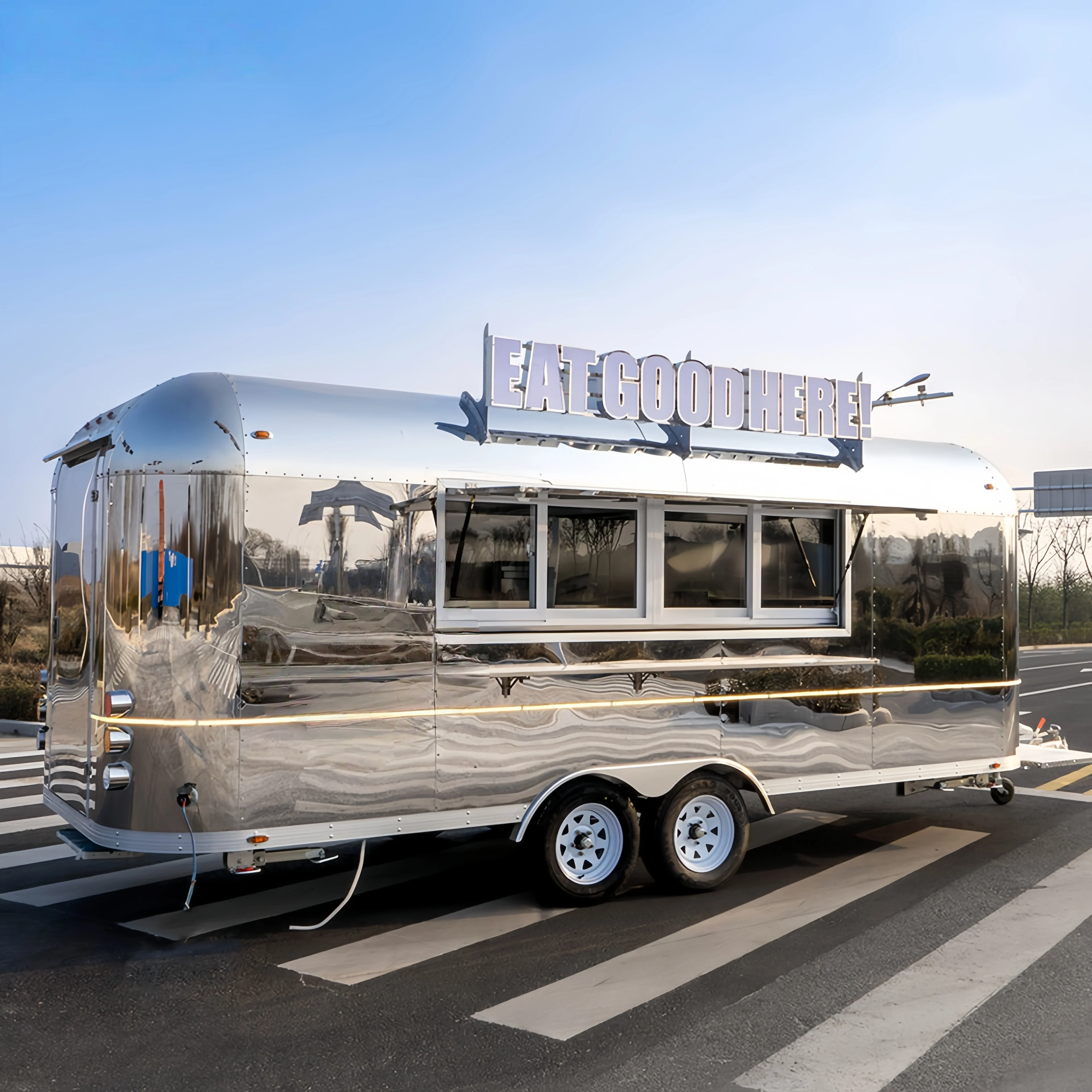 

Outdoor Mobile Kitchen Food Truck Trailer for Sale Customizable Food Truck for Catering Caravan Road Camper