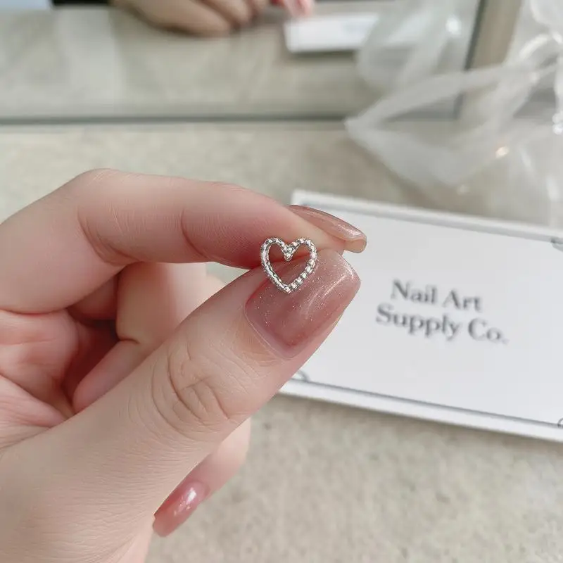 Nail Art 100Pcs 3D Silver Small Bowkont Heart Decor Ornaments for Diy Embellishment Design Tips