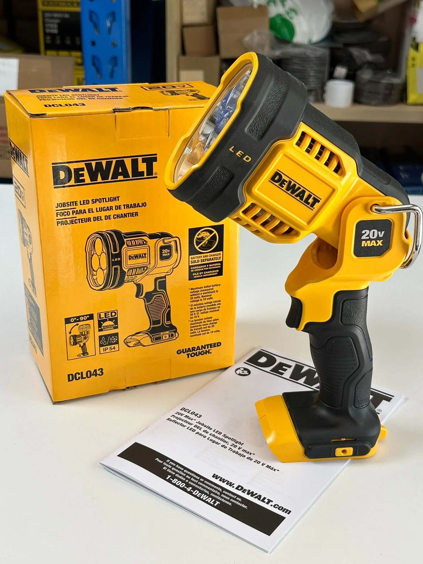 DEWALT DCL043 20V Jobsite LED Spotlight Bulb High Brightness 90 Degree Pivoting Head Work Light Tool Only Hands-Free Operation