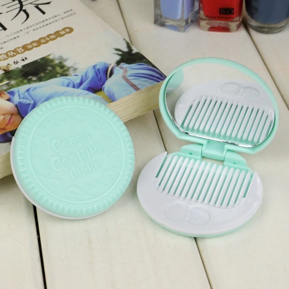 Mini 2 in 1 Comb Mirror Set Pocket Mirror Folding Comb Makeup Mirror with Comb Set Portable Durable Chocolate Cookie Shaped