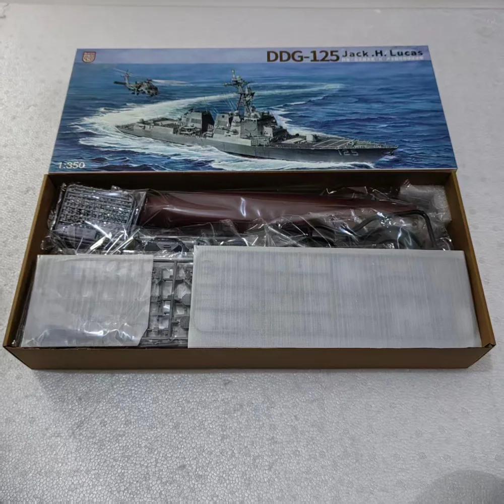 BEACON HOBBY Kit de modelo de montagem S3001 Escala 1/350 DDG-125 Jack.H.Lucas Destroyer