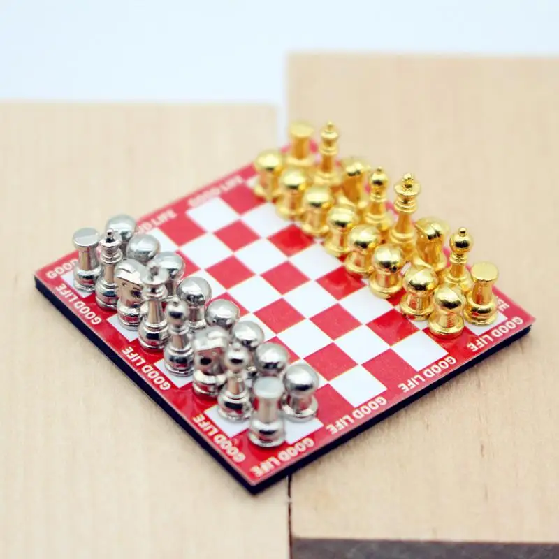 1세트 장면 장식 1:12 인형집 미니어처 시뮬레이션 자석 미니 체스 보드 게임 레드 테이블 모델 인형 액세서리용