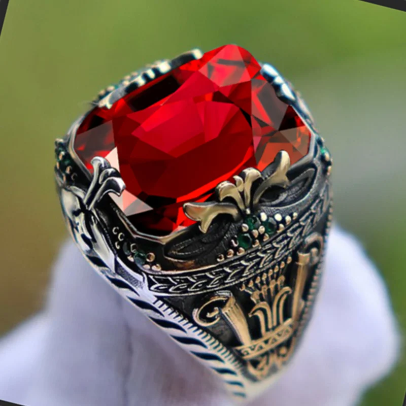 

2022 New Inlaid Red Emerald Men's Luxury Ring Personality Retro Domineering Gemstone Ring To Attend The Banquet Party Jewelry