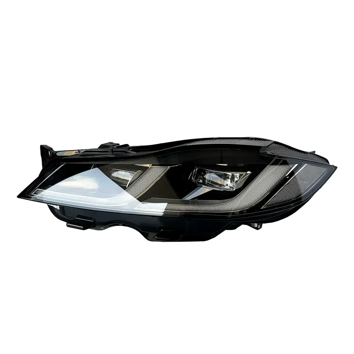 1 Unit For 2016-2024 Jguar XF F-Pace LED Car Headlights 12V Amber LED Bulbs for Front Lighting Upgrade Replacement for Original