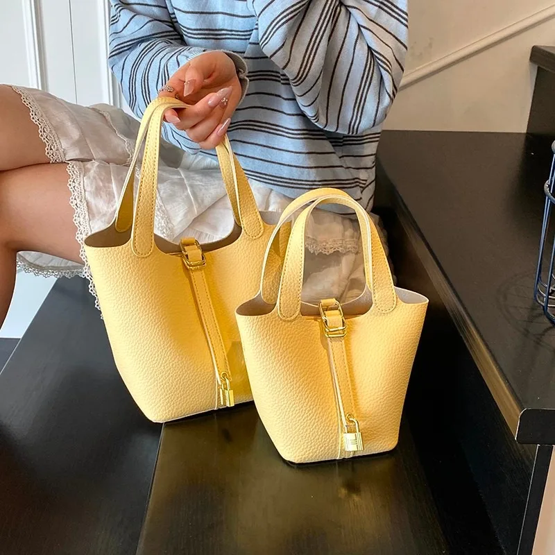 

Business Traveler Pro Tote: Transcontinental Light Luxury Female Bag with Jet-Set Functionality, 2025 Global Executive