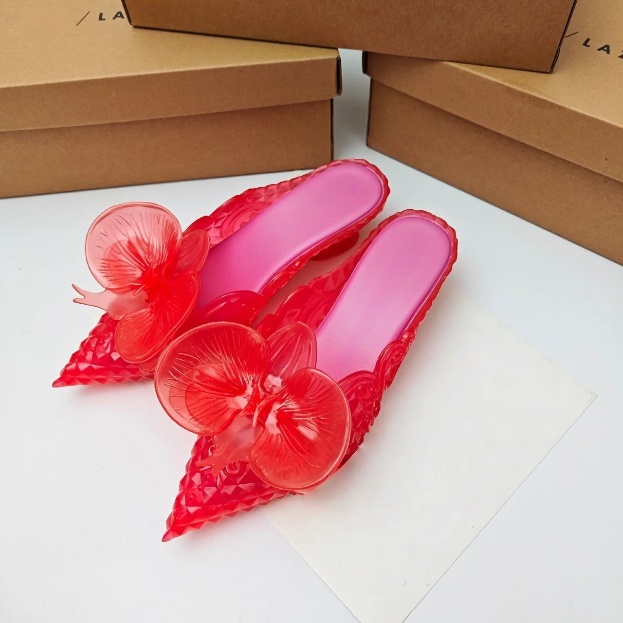 Hot Sale Women Pointed-toe Witch Low-heeled Slippers Brazil Brand Retro Ladies Candy Slides Girl Half-pack Fragrant Shoes SM311 view 4