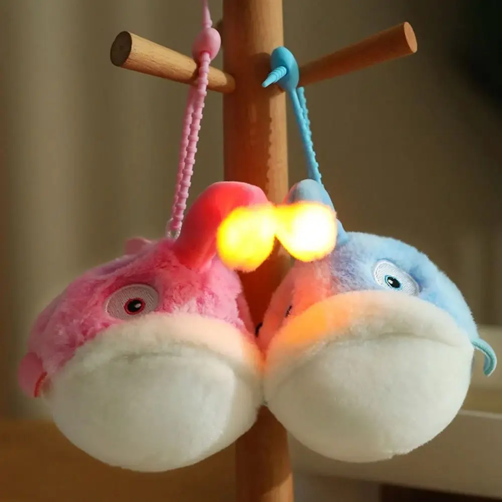 Porte-clés de poisson en peluche Bobo Angora, aimant de dessin animé au beurre, poisson baiser, pendentif créatif qui brille la nuit, magnétisme scintillant