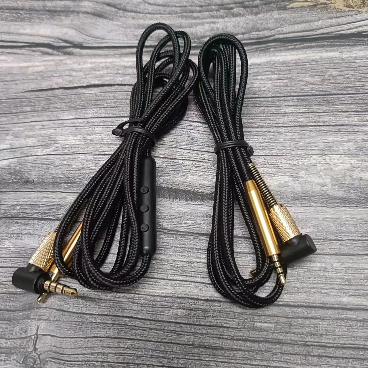 Audiokabel für Bose QC25 OE2 AE2 QC35 QC45 NC700 mit eingebautem Mikrofon, Audioanschluss 3,5mm auf 2,5mm Stecker, geflochtenes Kabel – Detail 4