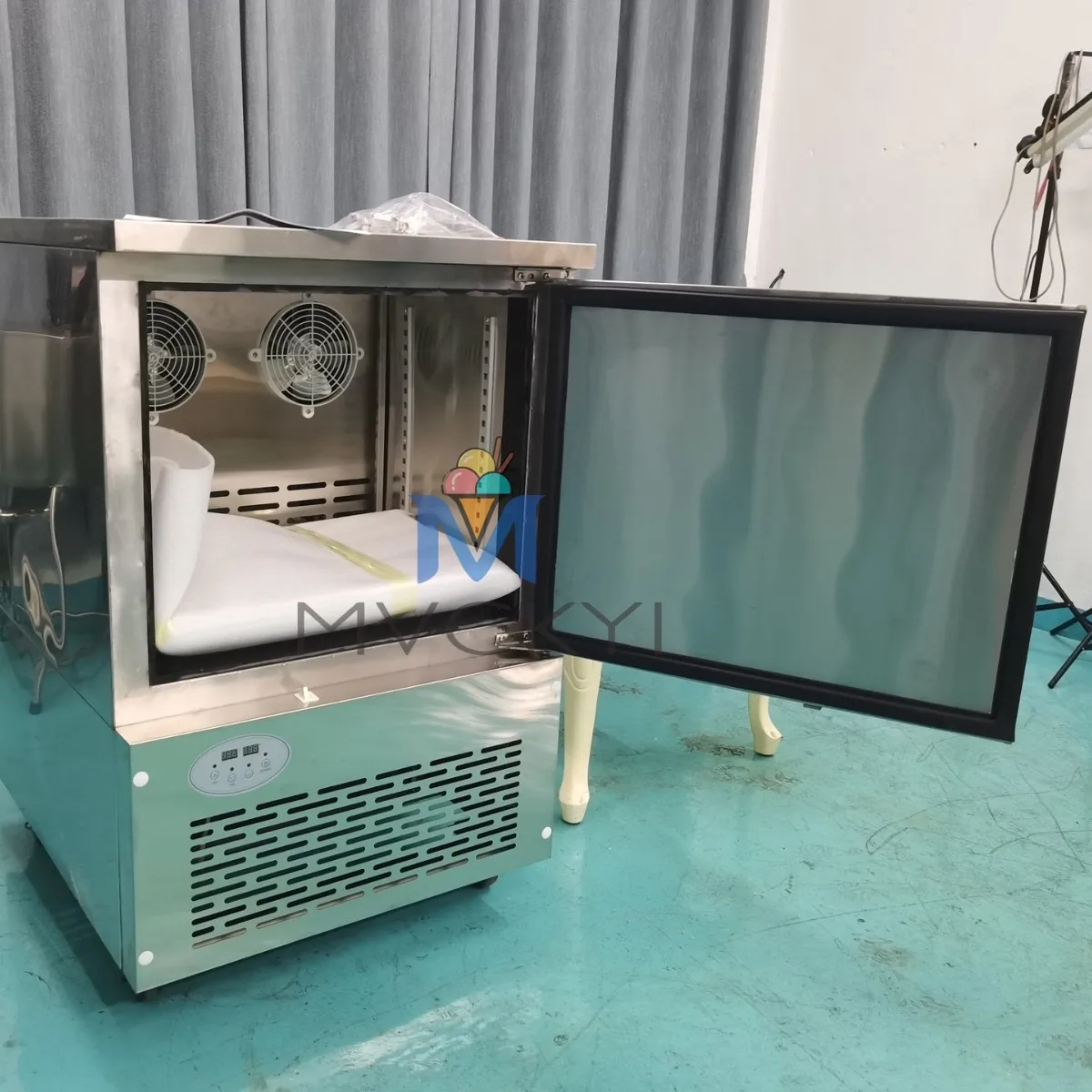 MYB-E5B2 Commercial quick-freezing freezer, -80°C freezer, tray freezer for steamed buns, dumplings, and sea cucumbers.