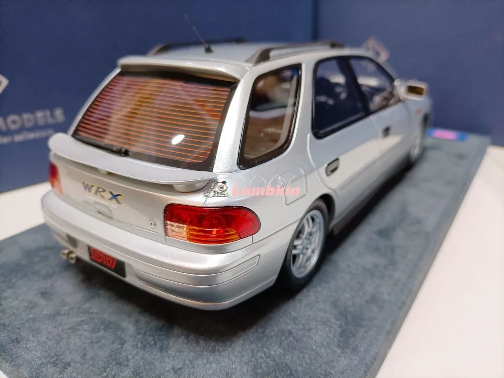 Engup 1/18 For Subaru WRX GF8 1994 Silver Impreza Wagon Wagon Model