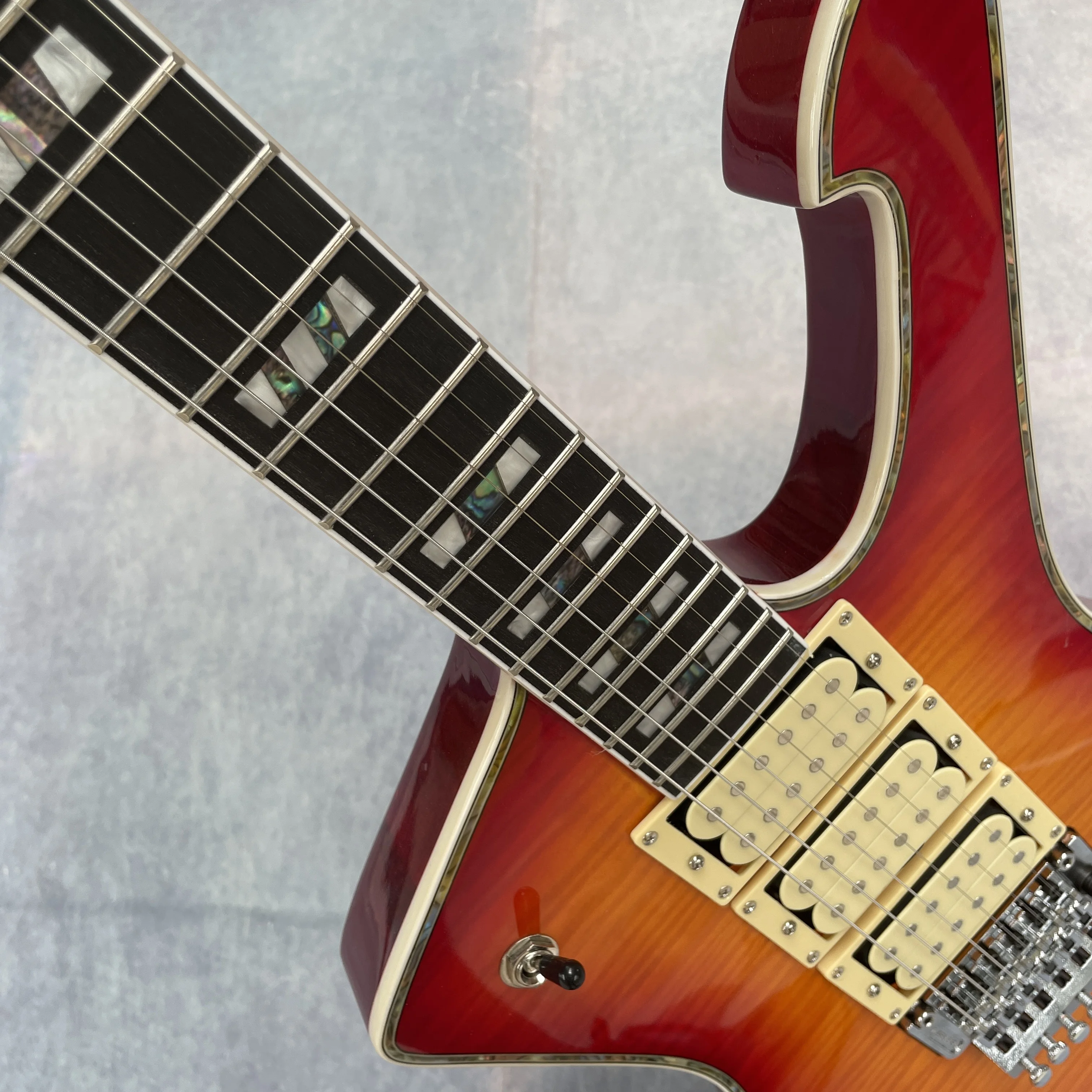 6-string electric guitar,flame tiger-stripe top, HHH pickups,tremolo system guitars,professional speed-picking electric guitarra view 4