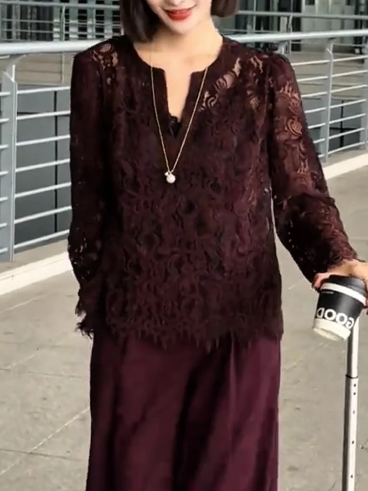 

Korean Sle Lace Hollow out Base irt Women's plus Size Autumn New Faion Age Reduction Top Ele Versatile Long Sve