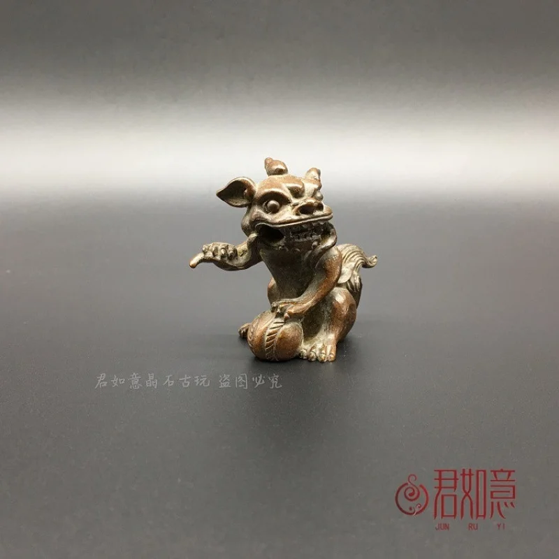 Antique Style Ornament Solid Rolling Ball Little Male Lion Bronze Ware