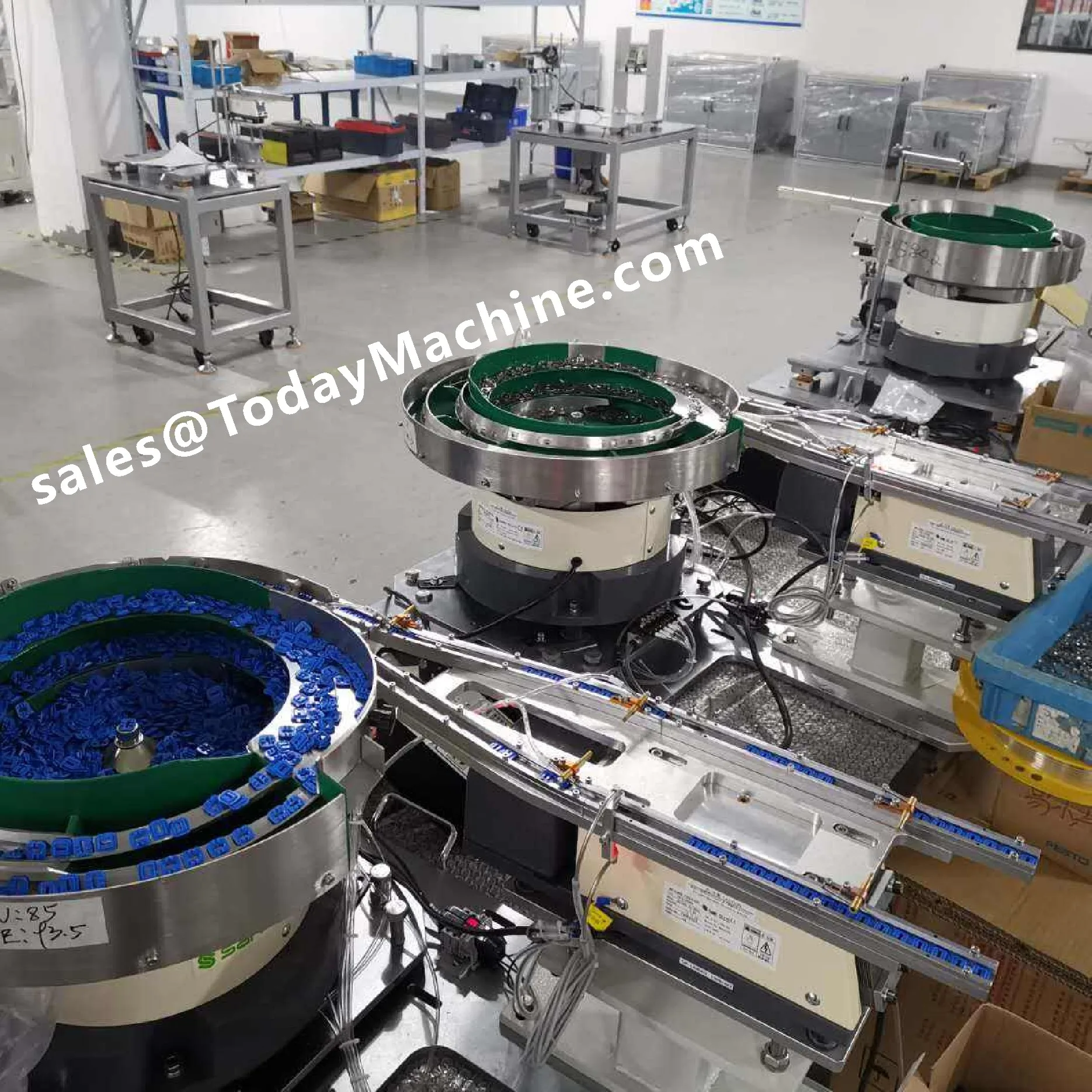 Screws Nuts Bolts Hardware Wire Nails Packaging Machine With Counting Vibrating Feeder