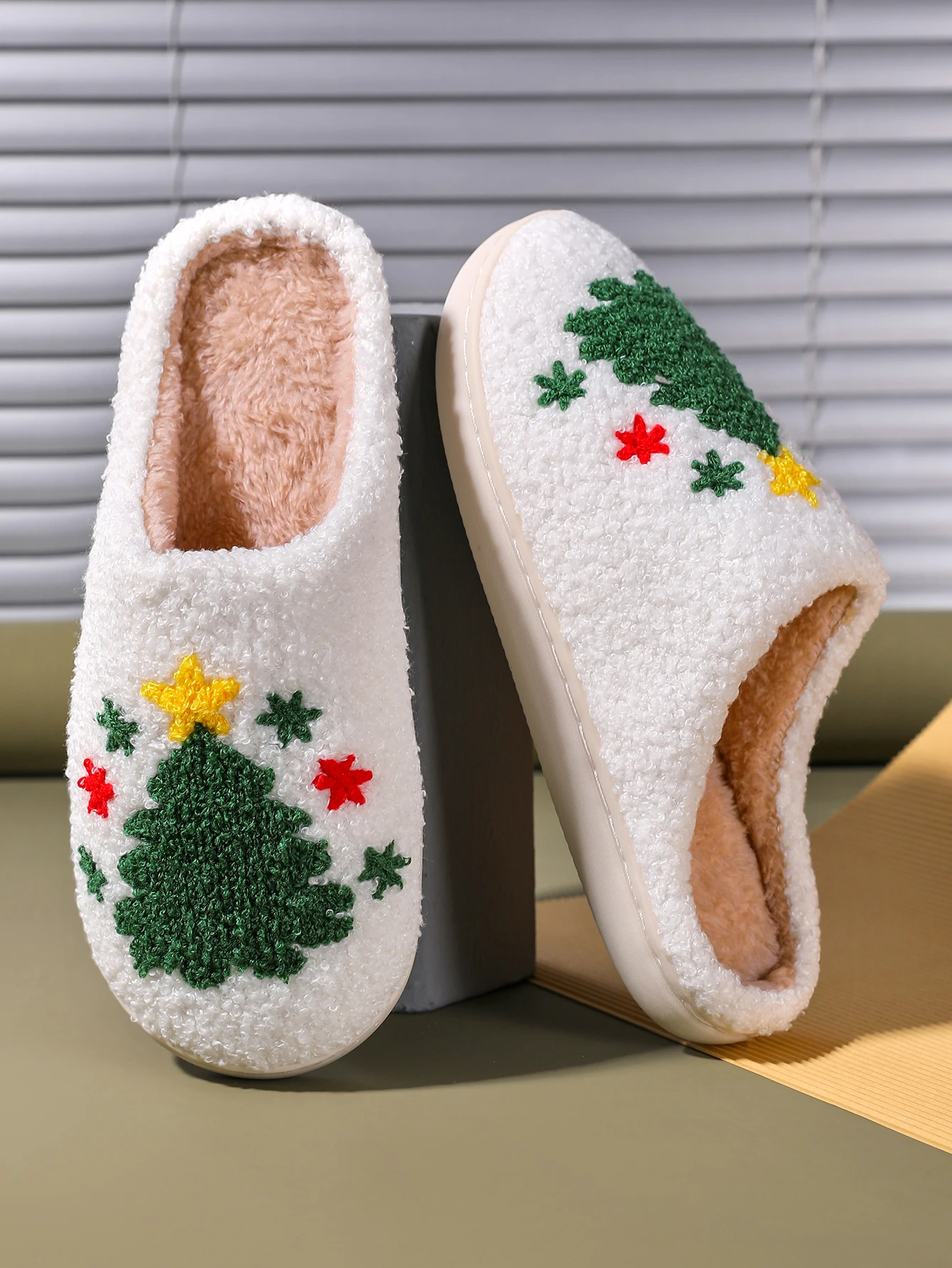 Men's Home Slippers New Christmas Tree Deer Cartoon Warm Winter Cotton Slippers for Men and Women Couple Home Indoor Cotton Slip - Image 4