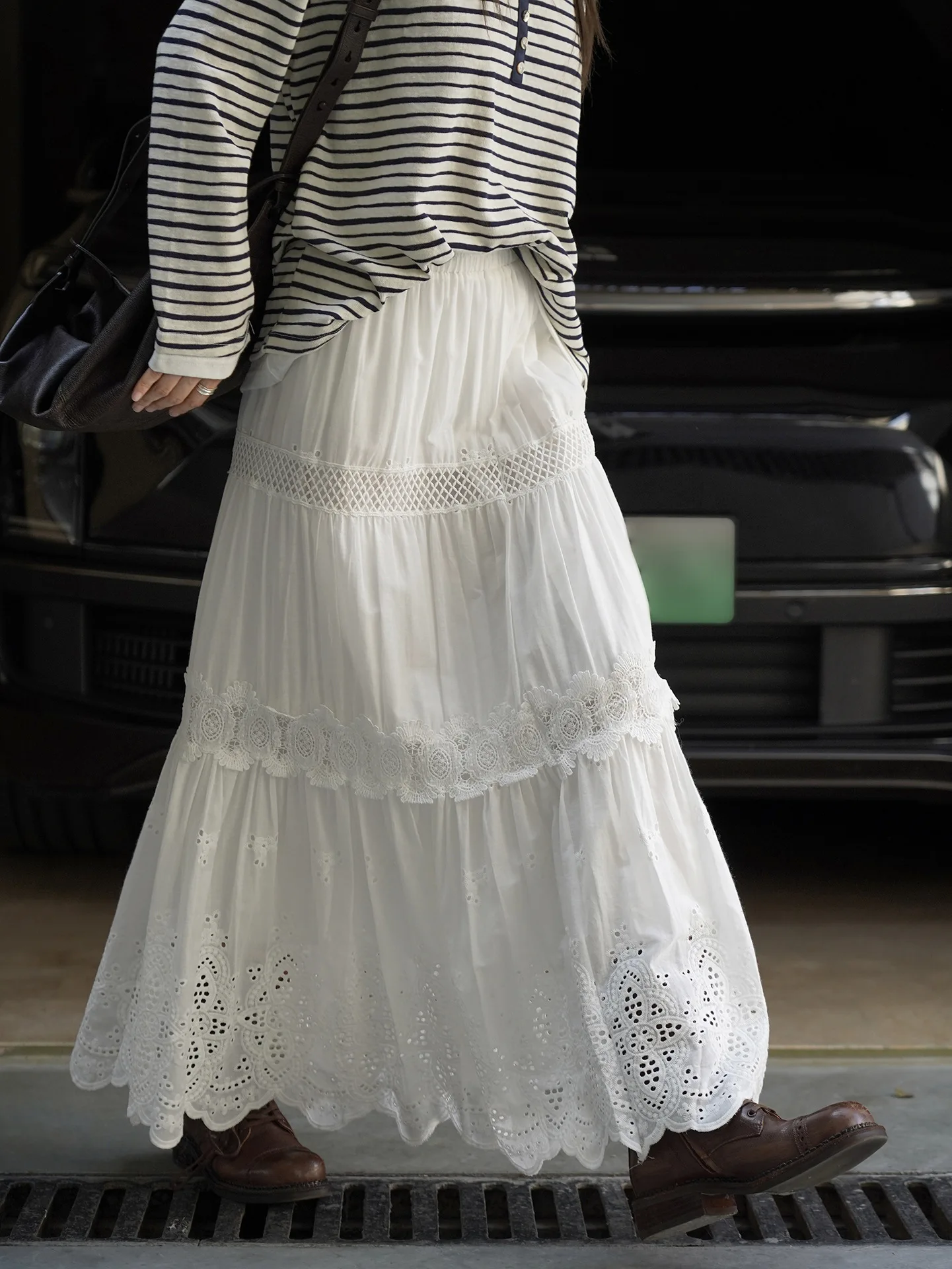 Autumn new Bohemian romantic style lace petal solid color half skirt loose large swing long skirt for women