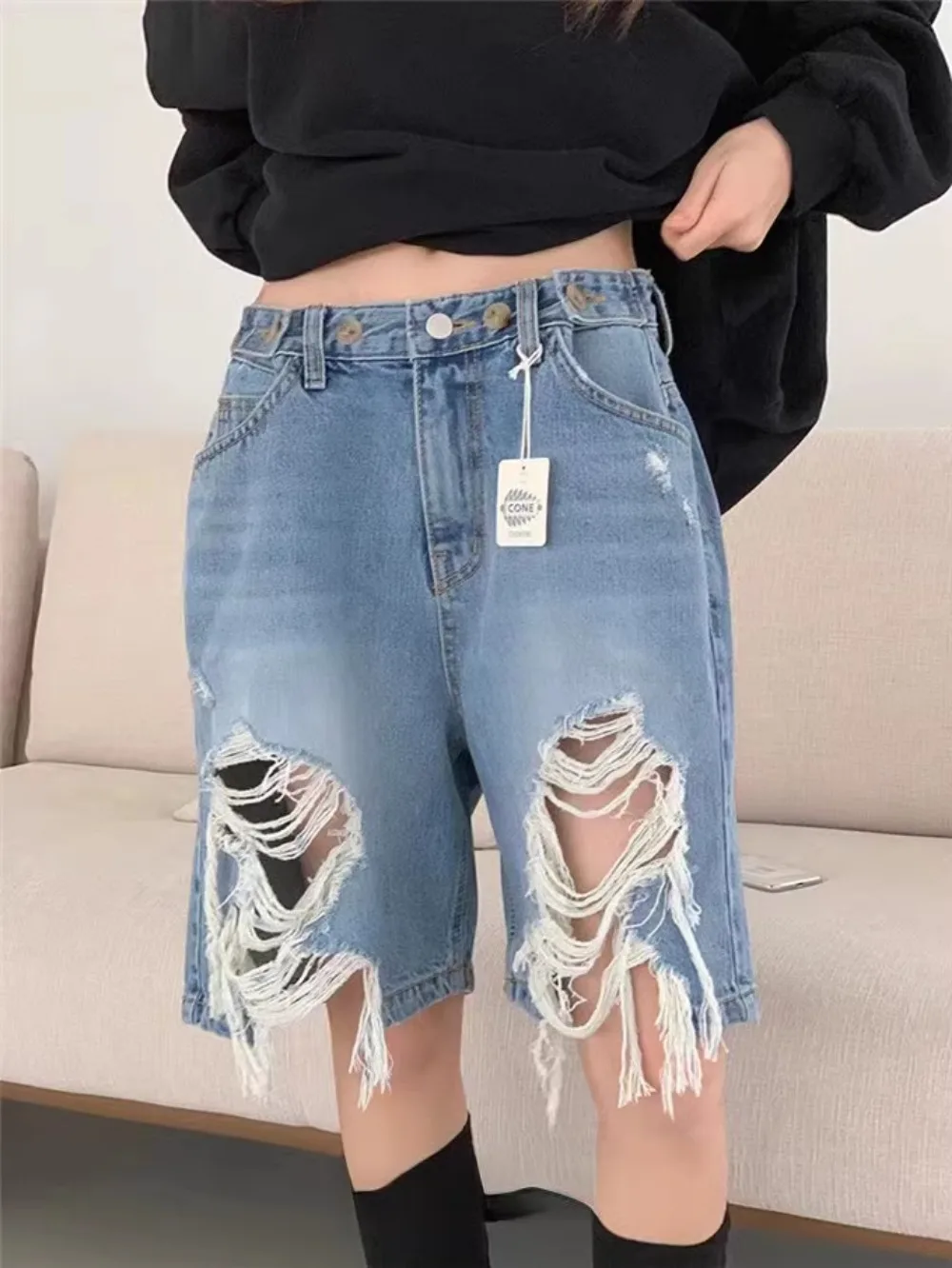 

Fashion High Waist Hole Tassels Denim Shorts for Women Summer New Button Aesthetic Loose Spice Girls High Street Jean Shorts