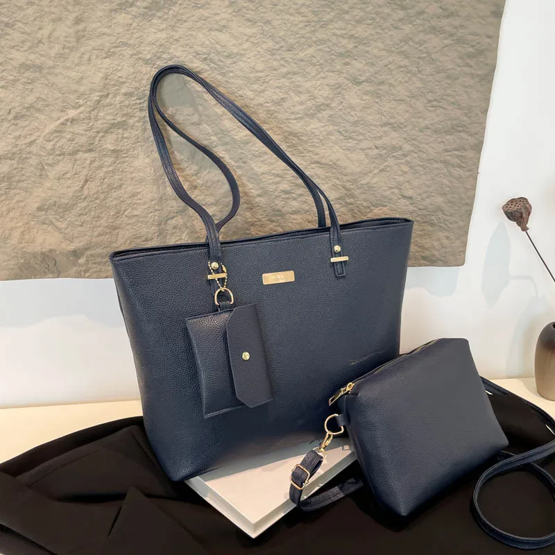 

Корейская версия простой сумки-тоут большой вместимости, весна 2024, новая модная сумка для пригородных поездок, текстурированная сумка на плечо из трех частей