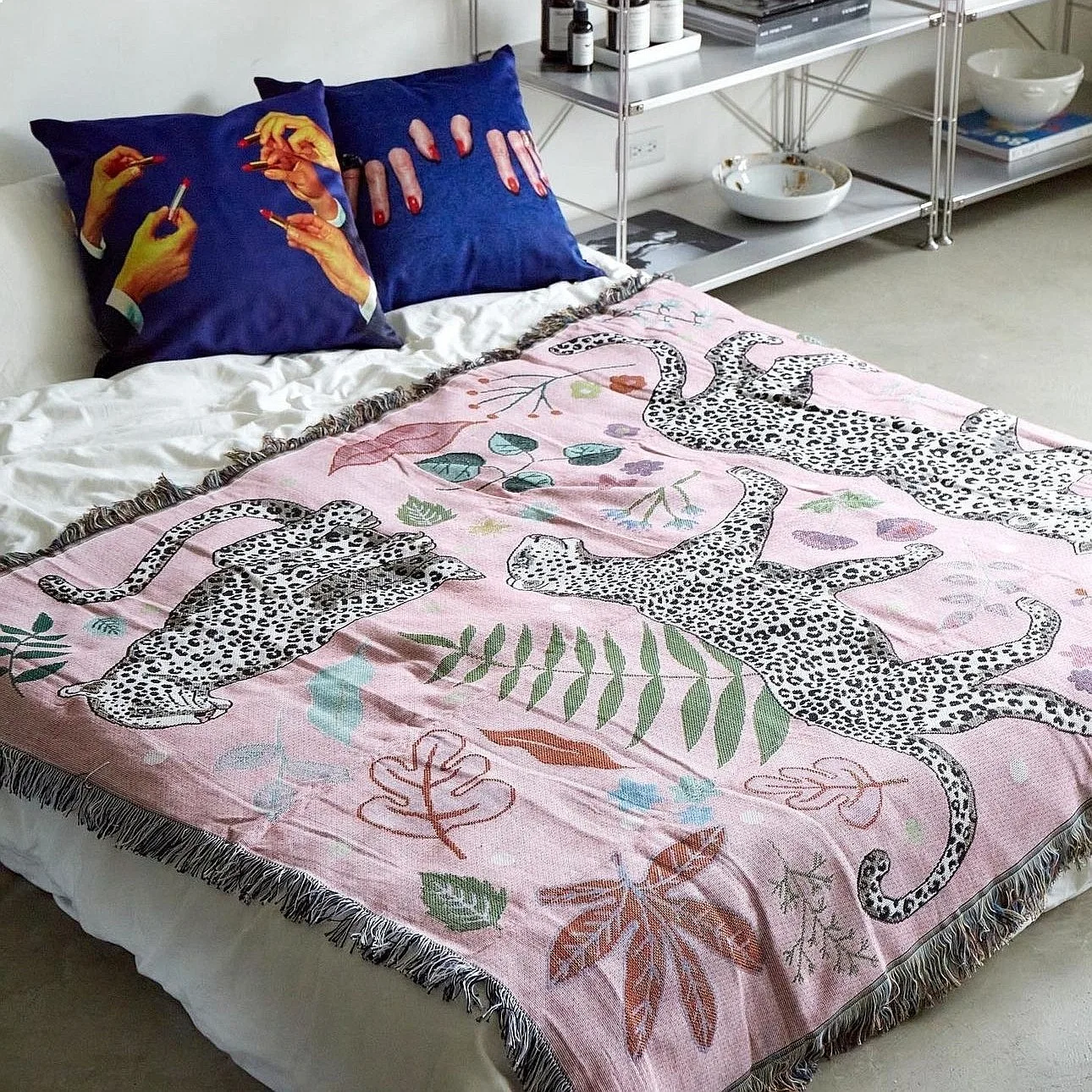 Snow Leopard Cheetah Pink Sofa Blanket Cotton Polyester Blend Quilt Nap Cover Travel Beach Towel