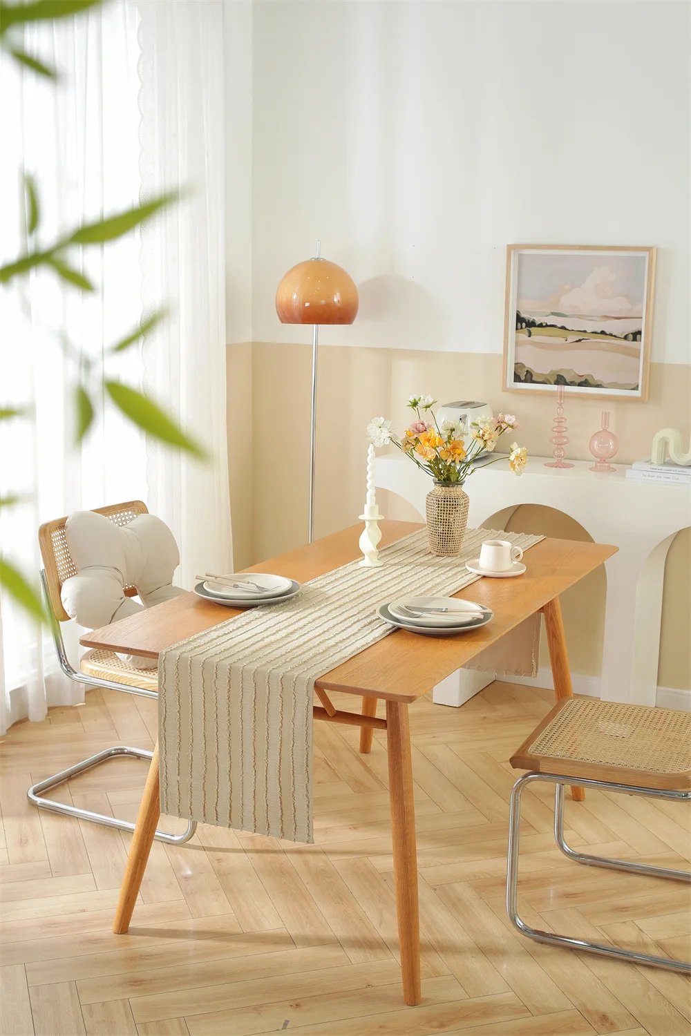 

Embroidered Cloth Table Runner Rustic Farmhouse Table Runner for Dinning Home Coffee Party Holiday Table Decorations