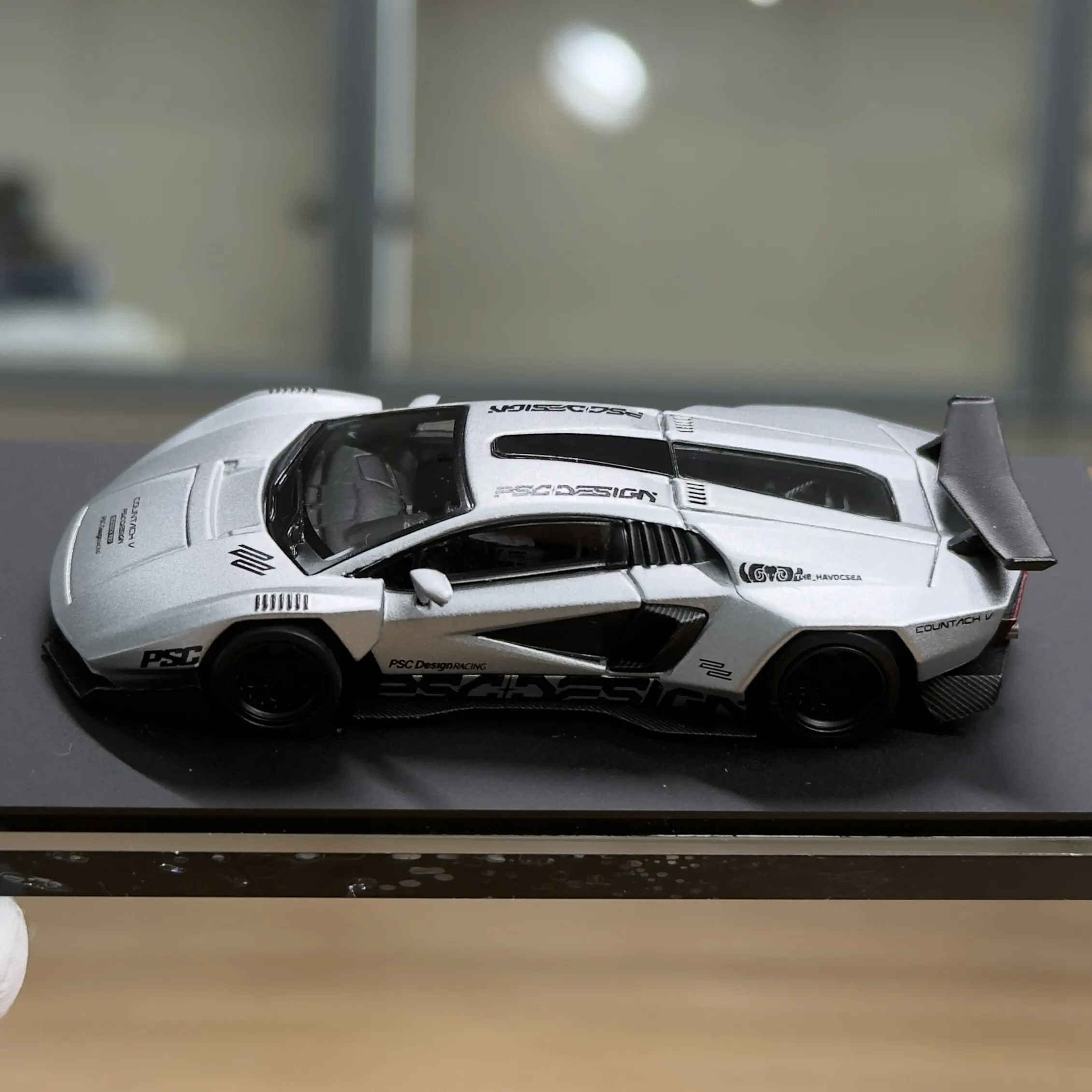 Diecast TM & PSC 1:64 Scale Lamborghini Countach Alloy Car Model