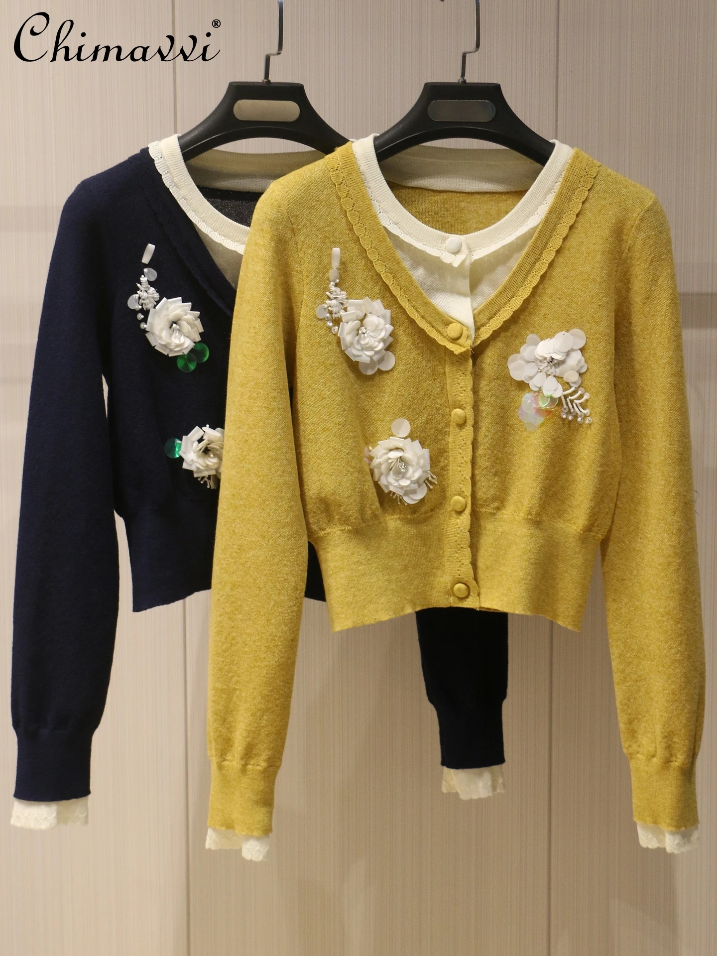 

2025 Autumn New Fashion 3D Flower Beaded Color-Block Fake Two-Piece Sweater Women's Casual Long-Sleeve Knitted Cardigan Tops