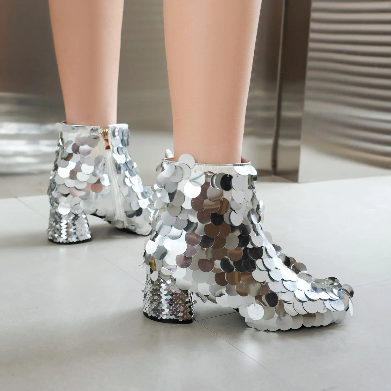 Sequined Cloth Bling Round Toe Mid-Calf Women Boots Chunky High Heels Side Zipper Design Large Size Sexy Style Fashion Shoes