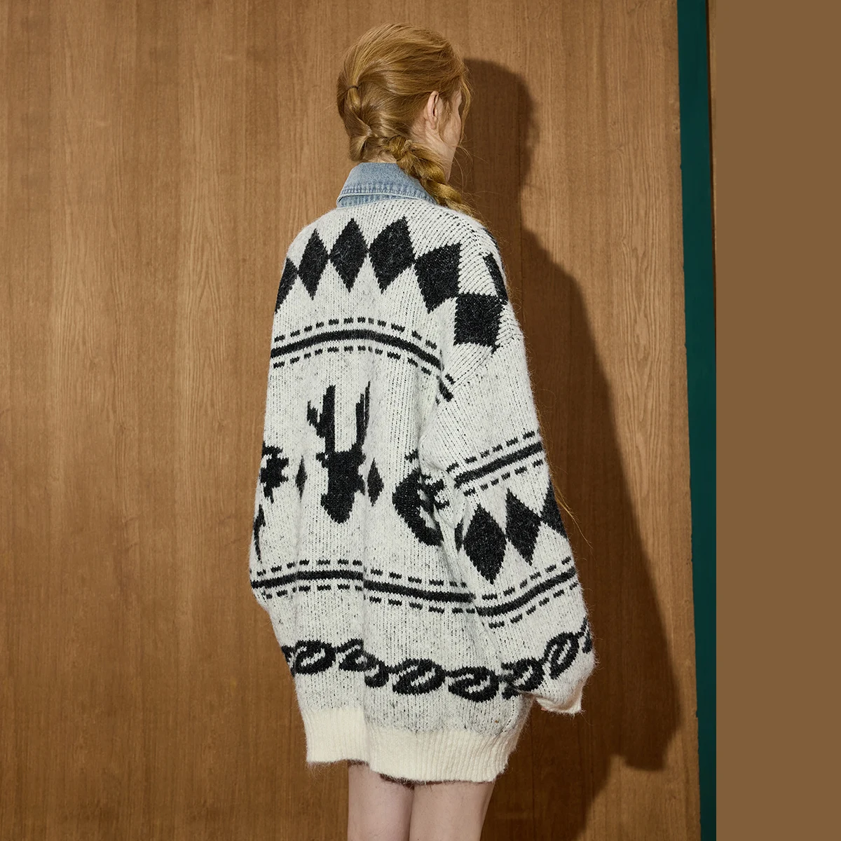 Kurtka patchworkowa z dzianiny, designerski kardigan oversize, luźny krój z obniżonymi ramionami, luksusowy damski płaszcz zimowy premium z mieszanki denimu, styl vintage.