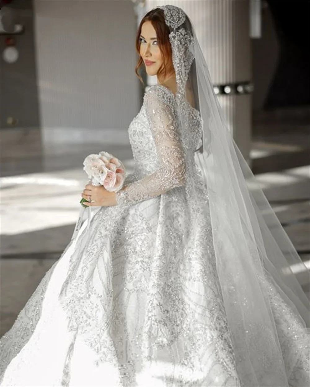 Flavinke مخصص المملكة العربية السعودية فساتين زفاف مطرزة ثقيلة 2025 رداء De Mariee كريستال الكرة ثوب العروس فساتين زي العرائس