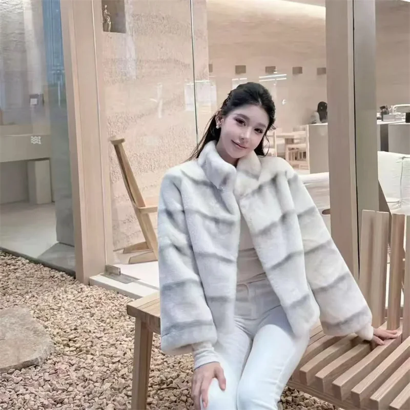 Imitation Otter Rabbit Fur Dual Tone Gradient Handmade Rendering High-end Loose Jacket For Women Short Standing Collar Fur Coat