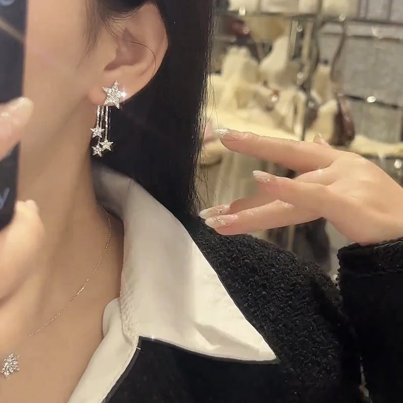 Shiny Rhinestone Five-pointed Star Tassel Pendant Stud Earrings for Women New Fashion Trend Personality Cool Girl Party Jewelry