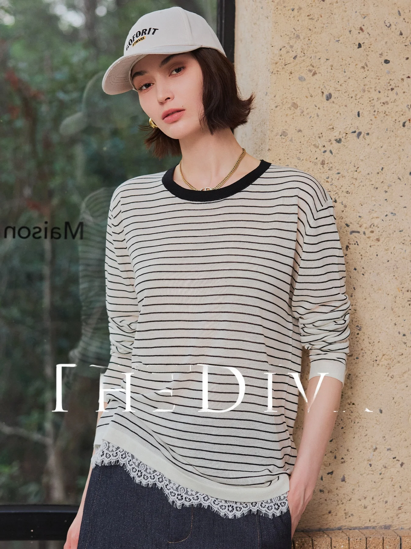 

the Diva Classic Miu Stripe Lace Splice Hem round Neck Basic Long Sleeve T-Shirt Women's Commute Style Straight Tube Shape