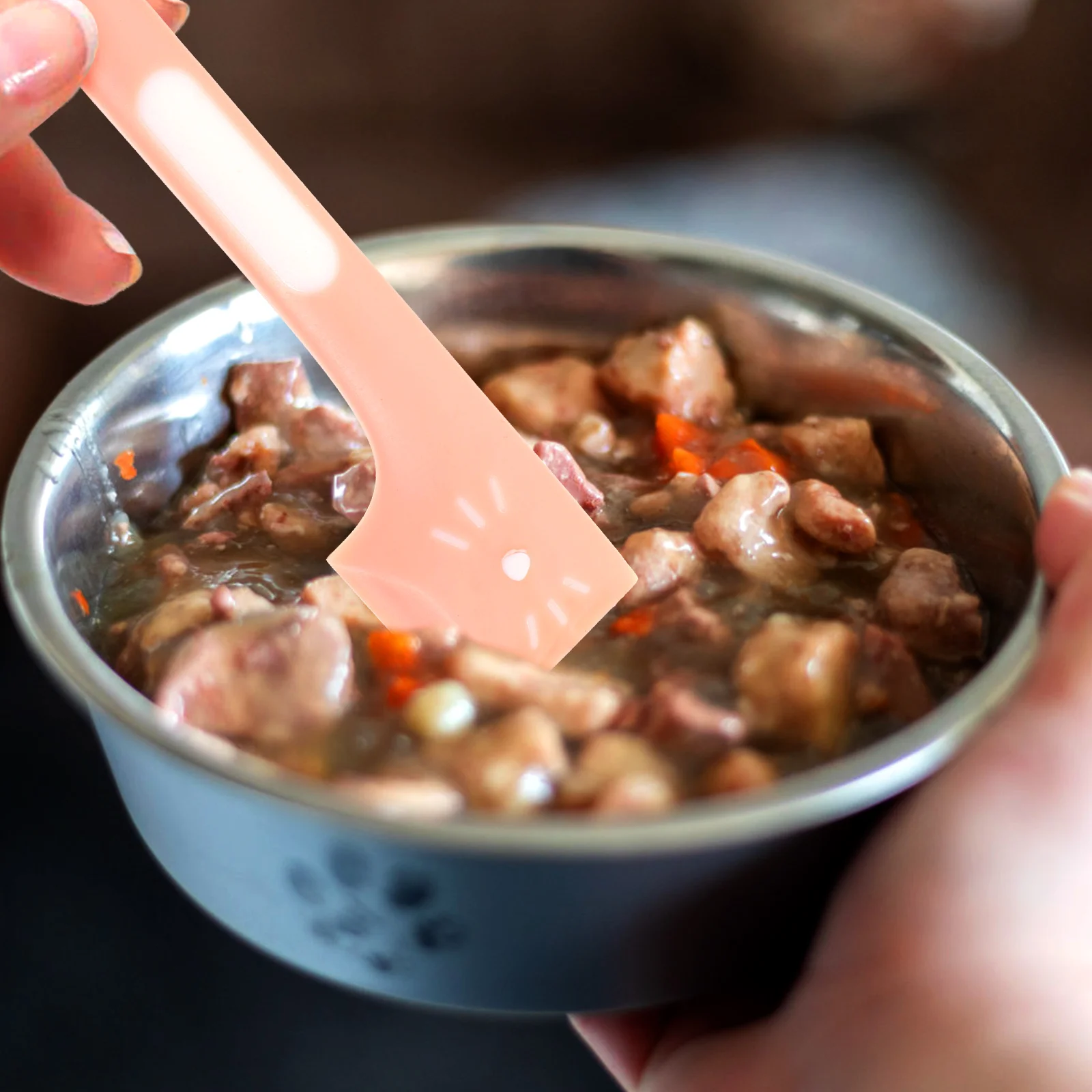 

2Pcs Pet Feeding Spoon Cat Dog Food Scoop Wet Treats Can Opener Long Handle ReusableSpoons TPR Material Pet Supplies