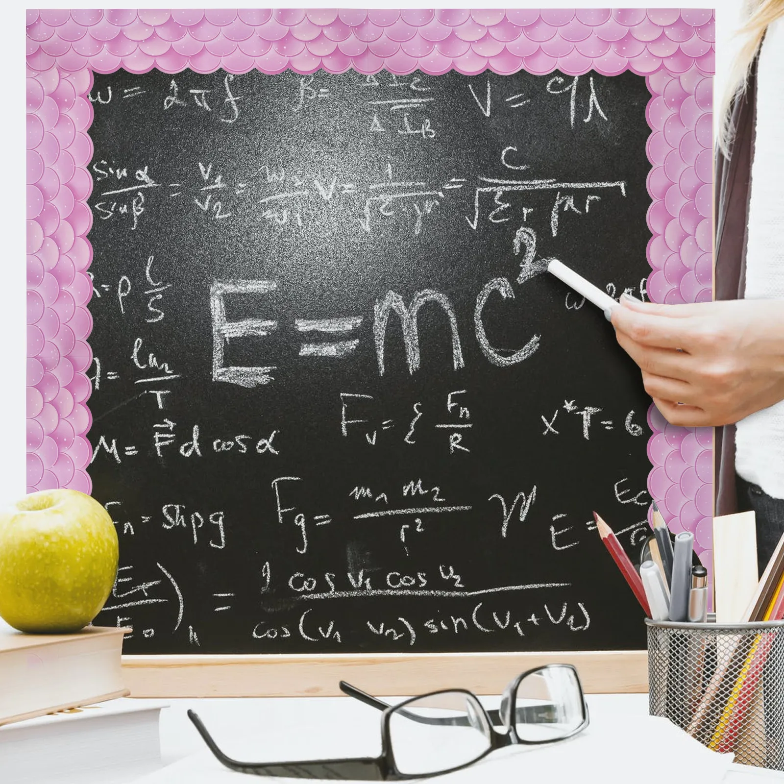 

1 Pattern Border Trim Self-Adhesive Chalkboard Sticker For Classroom Bulletin Board Decor Wavy Borders Decal