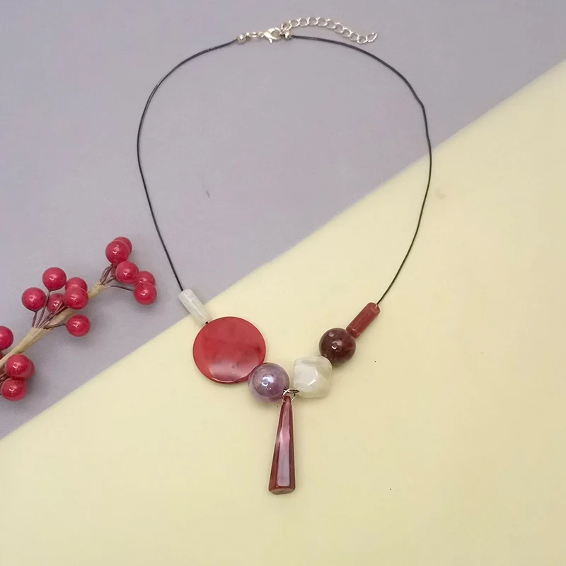 Unique Artisan Style  Boho Geometric Acrylic Pendant Necklace for Women Daily Wear Multi-Shape Beaded Statement Jewelry