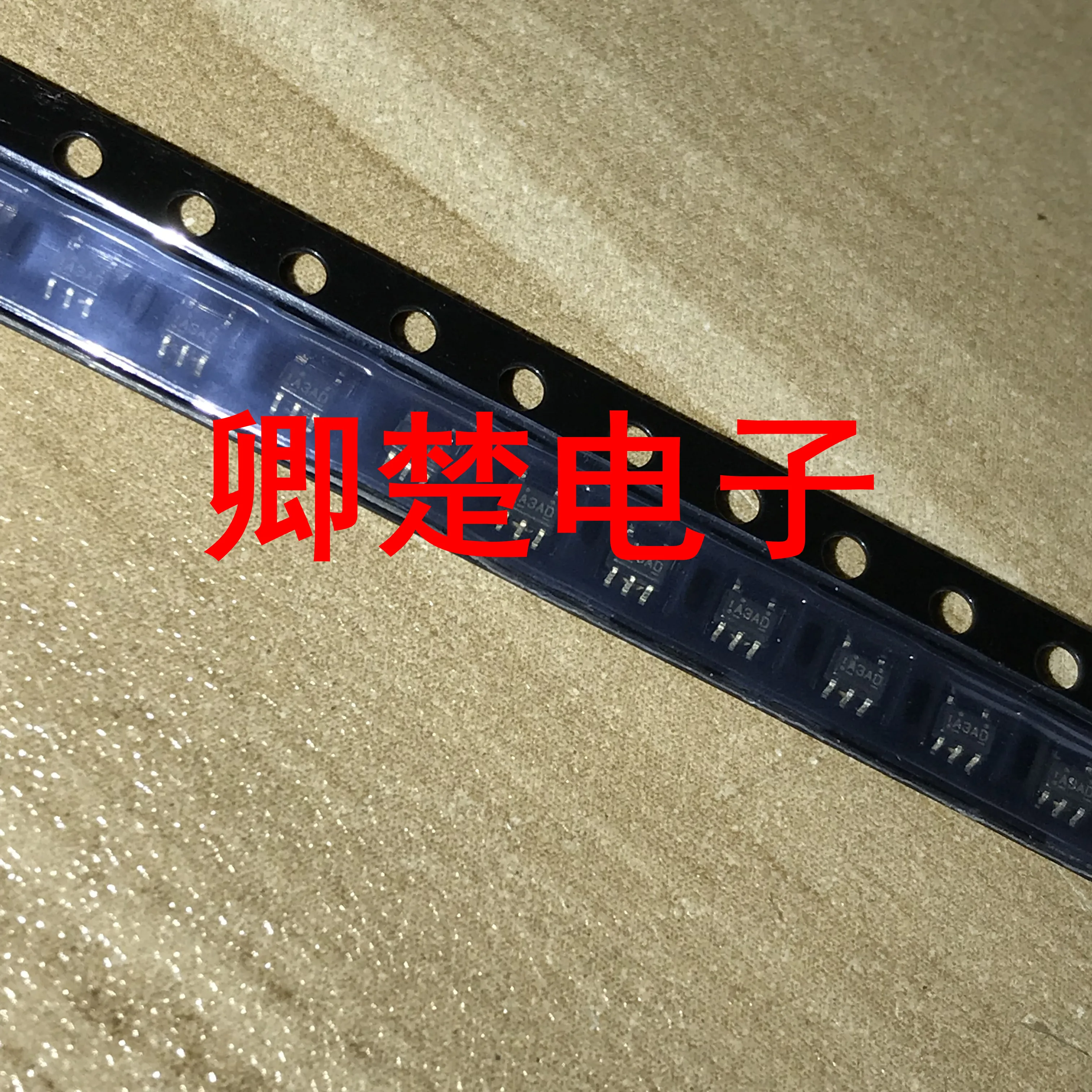 

Оригинальный новый чип операционного усилителя LMV321AP5X A3AD SOT23-5, 30 шт.