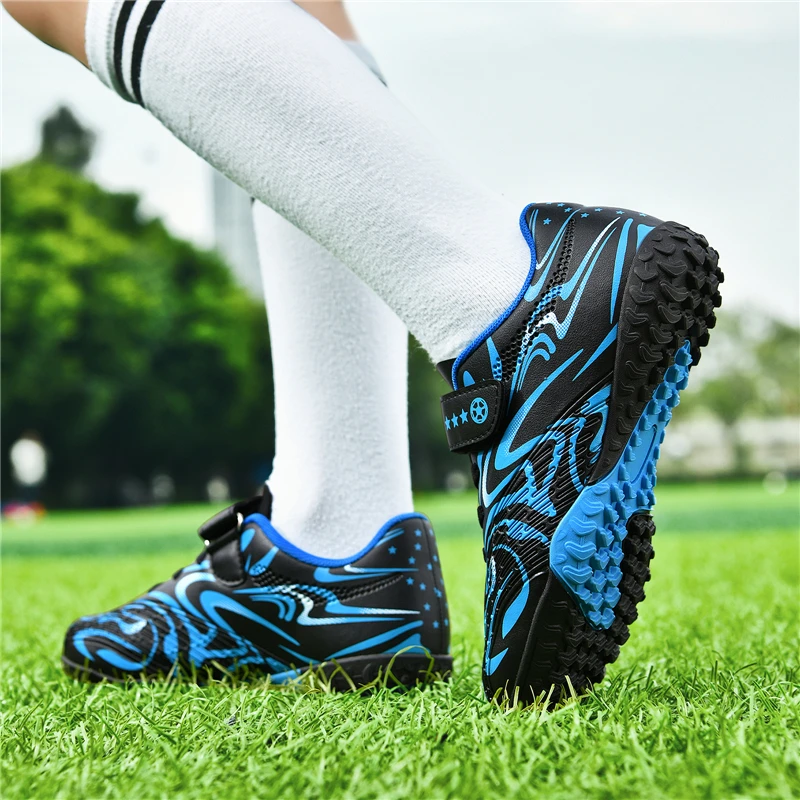 Childrens Soccer Shoes for Boy Indoor Turf Training Outdoor Sports Fast Football Shoes Society Cleats Football Boots for Kids