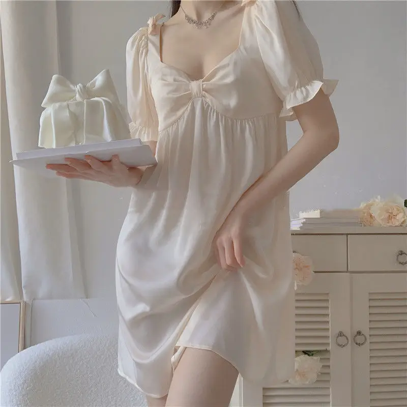 

Vintage Women's Sleepwear Princess Dress Ice Silk Comfortable Pajamas Ladies French Style Sleepshirts Sweet Nightgown Nightdress