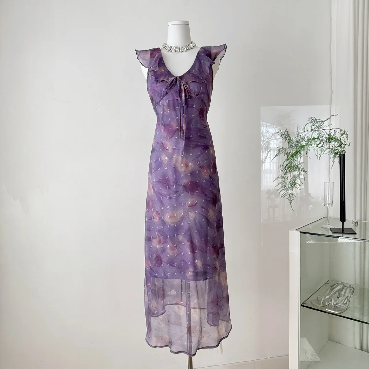 

Women's Summer Elegant Purple Floral Sleeveless Ruffle Shoulder Slim Long Dress Lady Streetwear Holiday Beach V Neck Dress