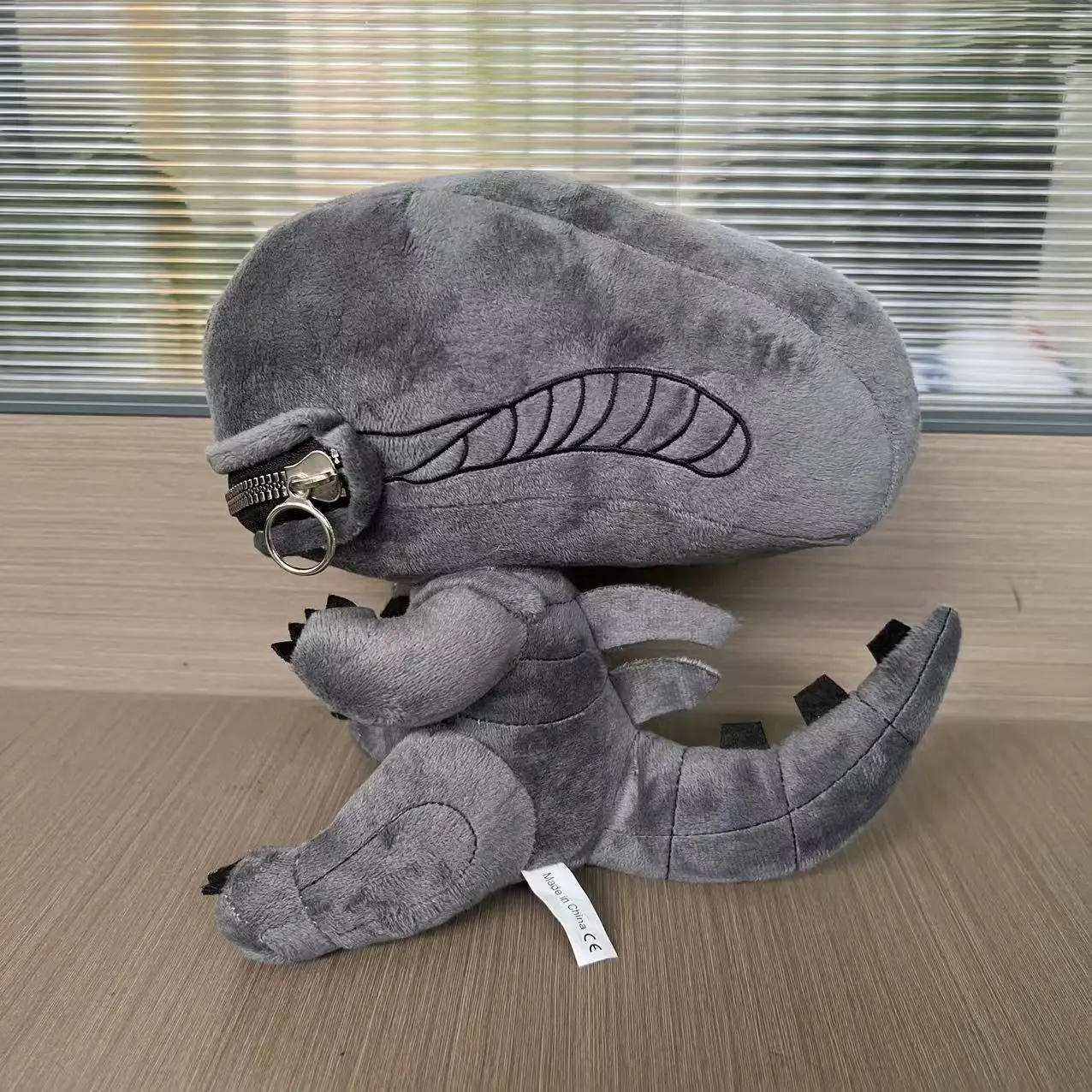 Pluszak Alien Xenomorph 25 cm, pluszowa zabawka z kreskówki, miękka wypchana maskotka dla chłopców, dziewcząt, fanów, prezent na urodziny, Boże Narodzenie.
