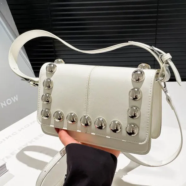 

​​2025 New Stylish Studded Pearl Zip Card Holder Elegant Quilted Wallet Fashionable Small Purse Spacious Coin Pouch Versatile